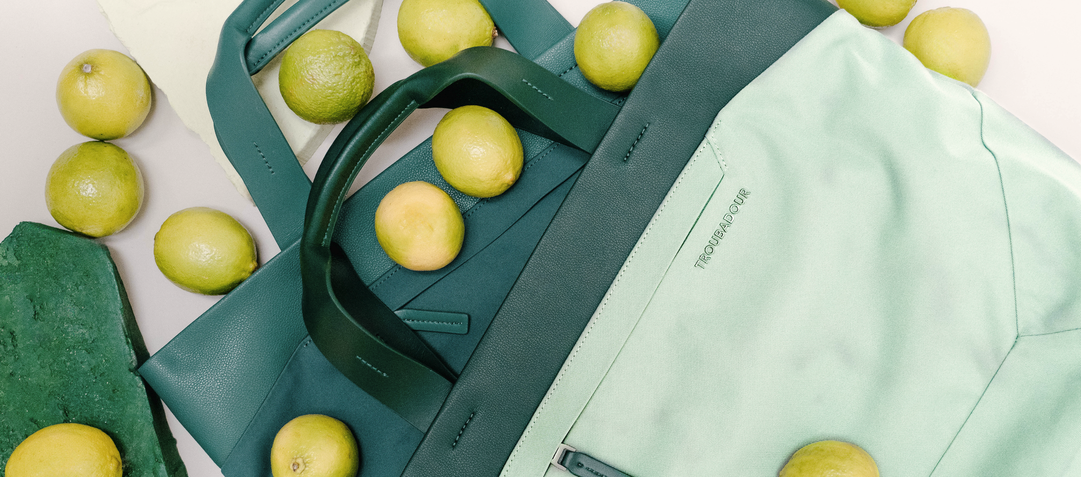 Anytime, Anywhere, it’s Always Ready. The new Apex Tote Is Your Everyday Companion.

